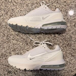 Nike Air Max Pulse White Athletic Sneakers Women’s 9.5